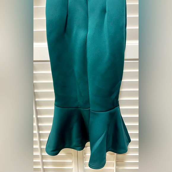 Emerald Scuba Dress - Picture 5 of 6